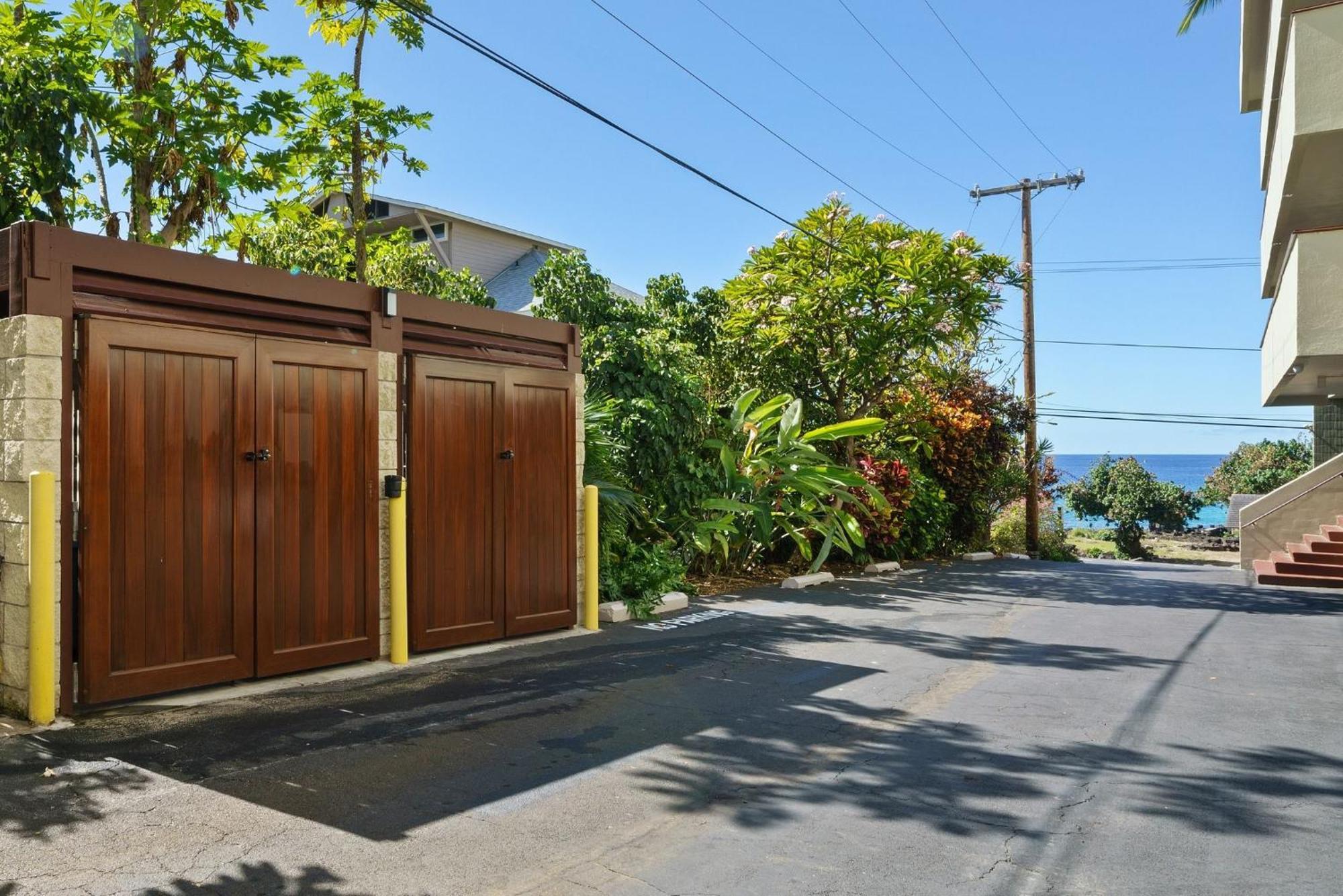 Big Island White Sands Village By Coldwell Banker Island Vacations Kailua-Kona Exterior photo